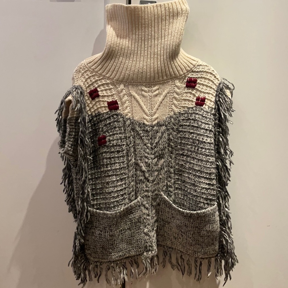 Scotch&Soda wool Knit short sleeve sweater with tassels. Never worn